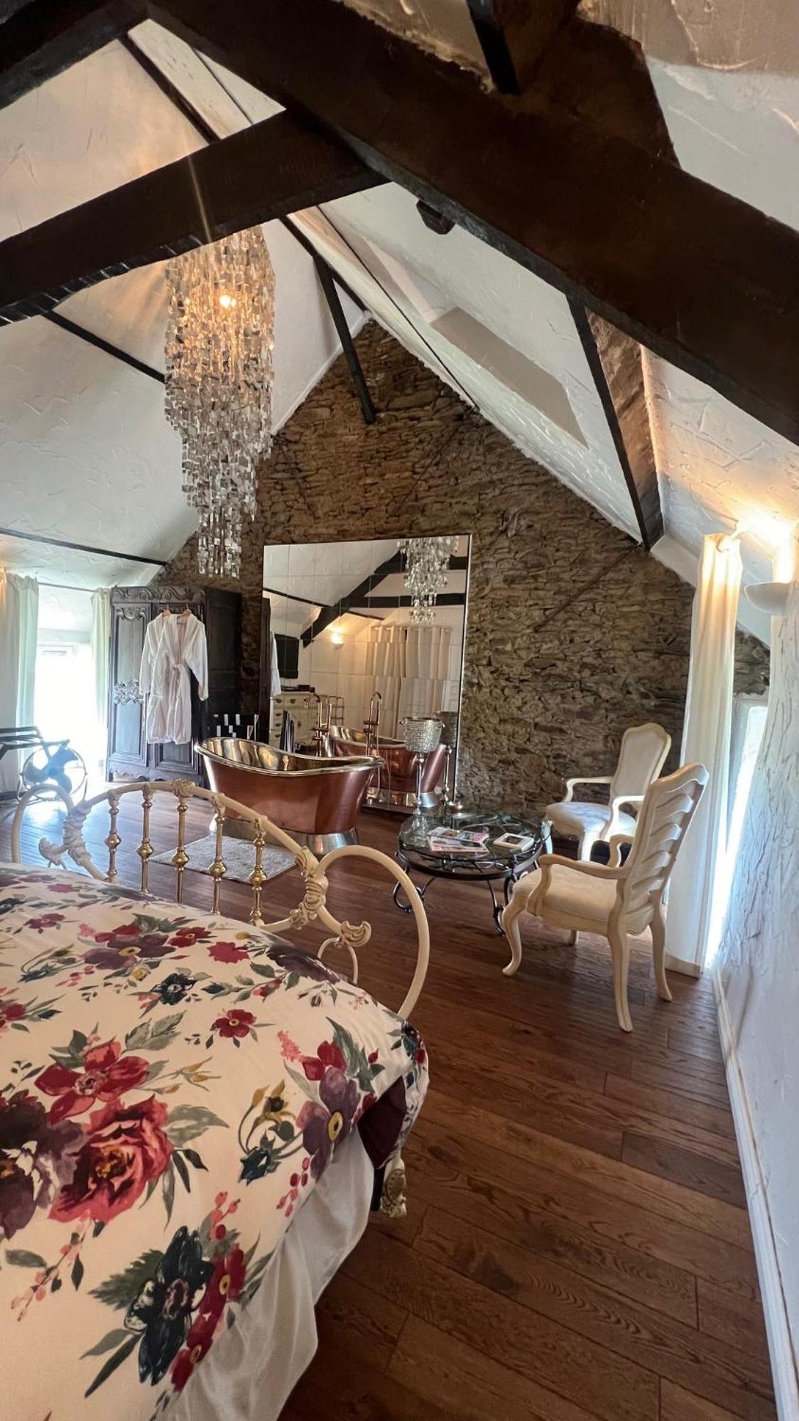 Chez Thomas 7 Route Du Monde Ancien Bed and Breakfast Saint-Georges-D'Aunay Εξωτερικό φωτογραφία